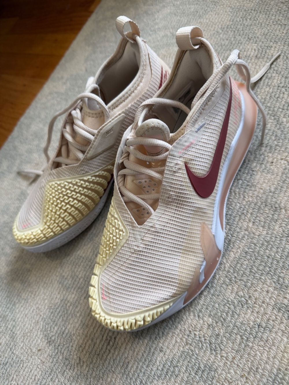 NIKE COURT REACT VAPOR NXT Women's Hard Court Tennis Shoes Size 6 EXCELLENT